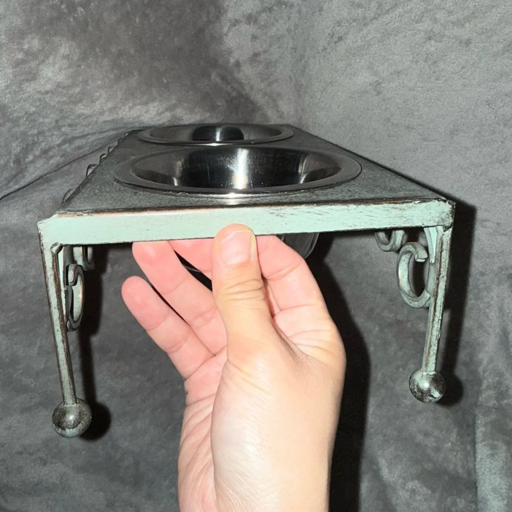 Elegant Metal Pet Bowl Stand - Black and Silver